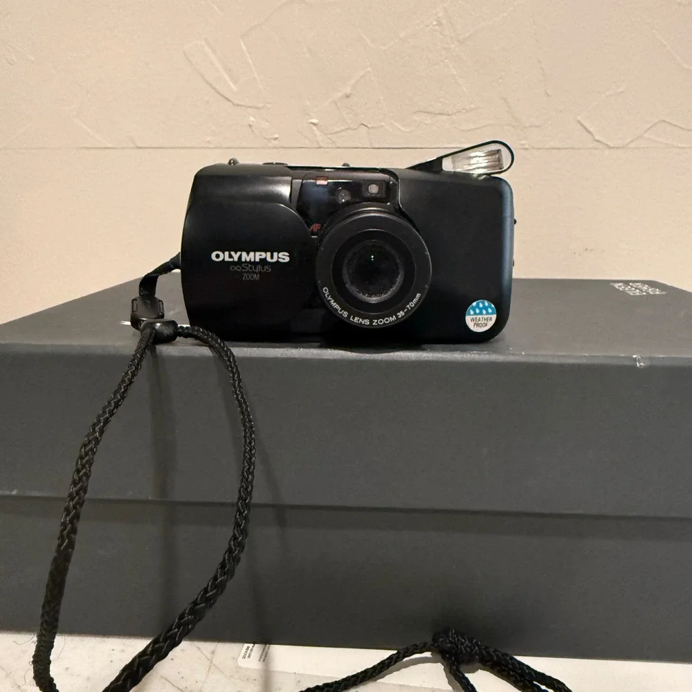 Olympus Infinity Stylus Zoom Camera Unisex OS Black Good 35mm Film Weatherproof